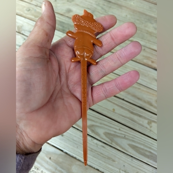 6 Vintage Trader Vic's Menehunes Hawaiian Drink Stirrers Sizzle Sticks Hawaii - Picture 4 of 6